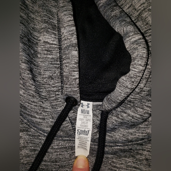 Womans Under Armour Hooded Sweatshirt - Picture 2 of 5